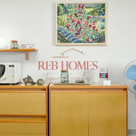 Luce Sul Golfo Marineledda Marinella (Sardinia)